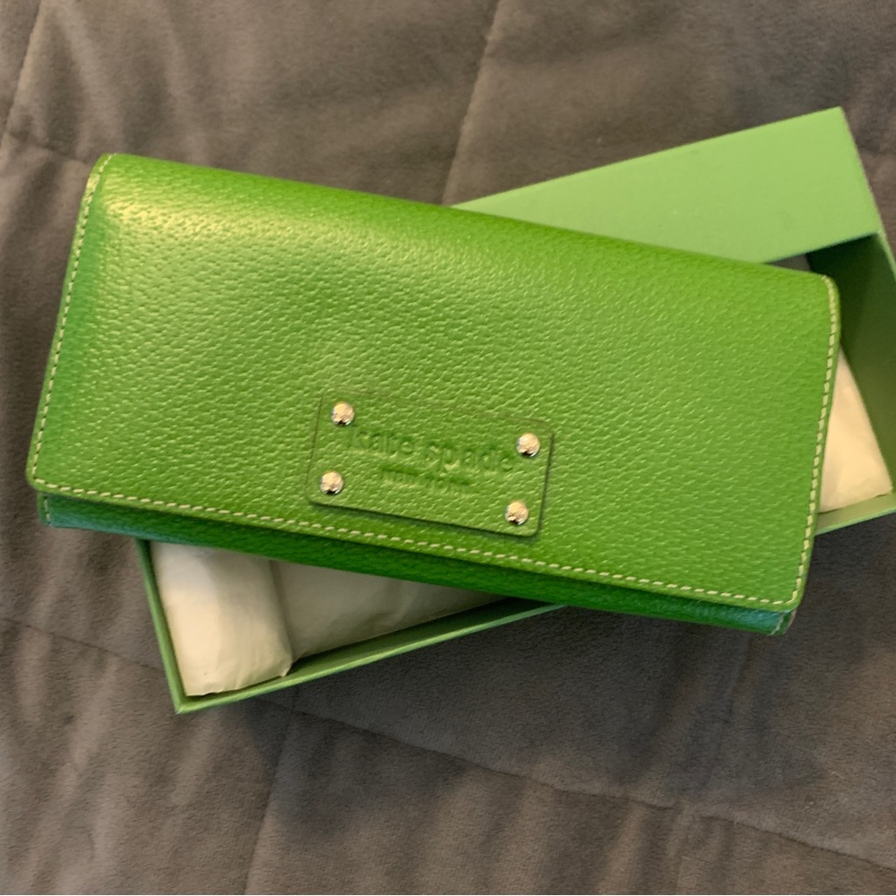 NIB Kate Spade Spring Green Leather Flap Wallet
